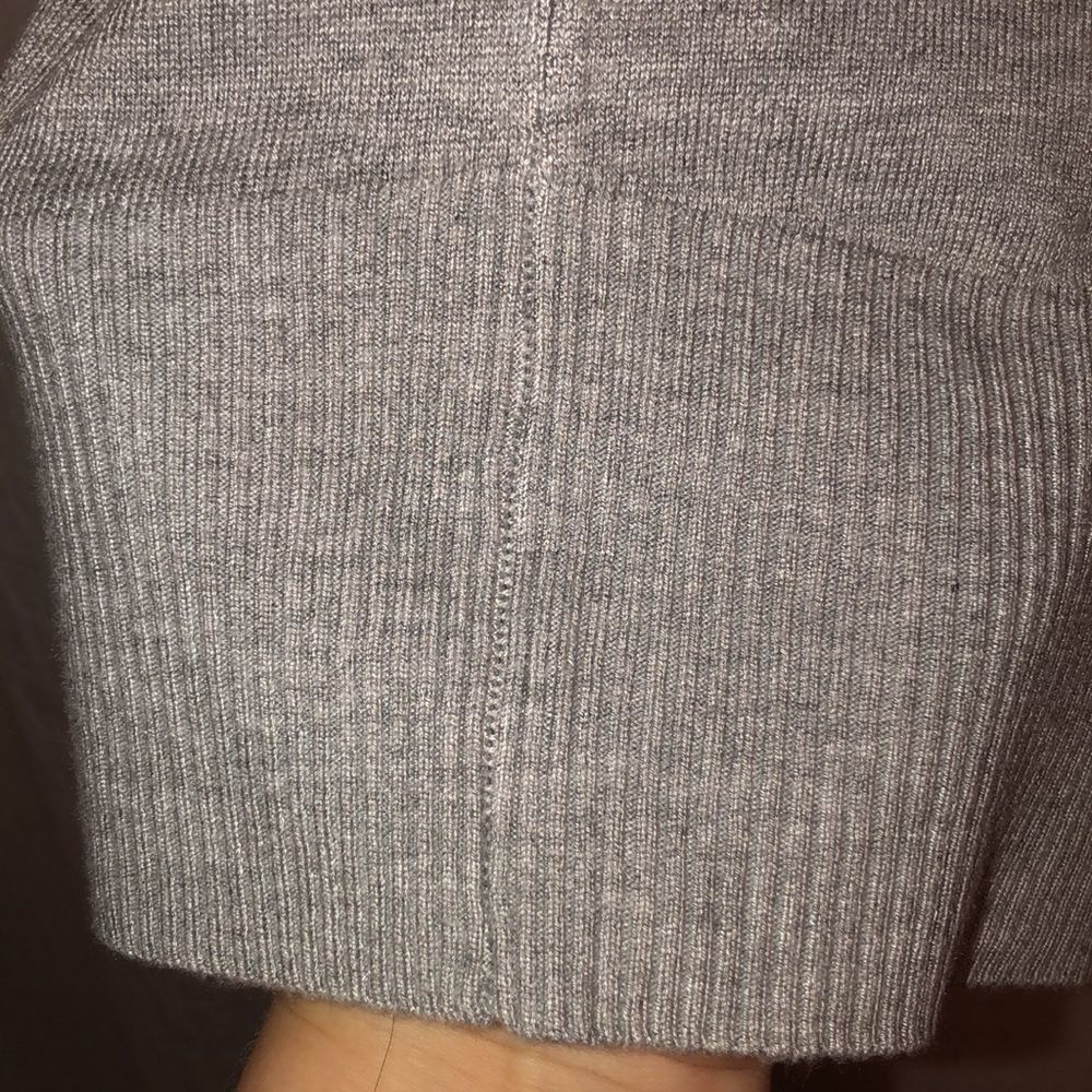 Marled XL Gray with Red Kisses Valentines Sweetheart Crewneck Sweater - Picture 7 of 10